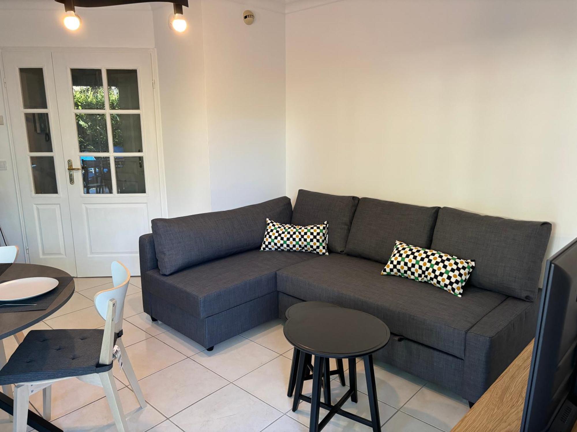 Beachside Apartment With Pool & Garden In Juan Les Pins Antibes Ngoại thất bức ảnh