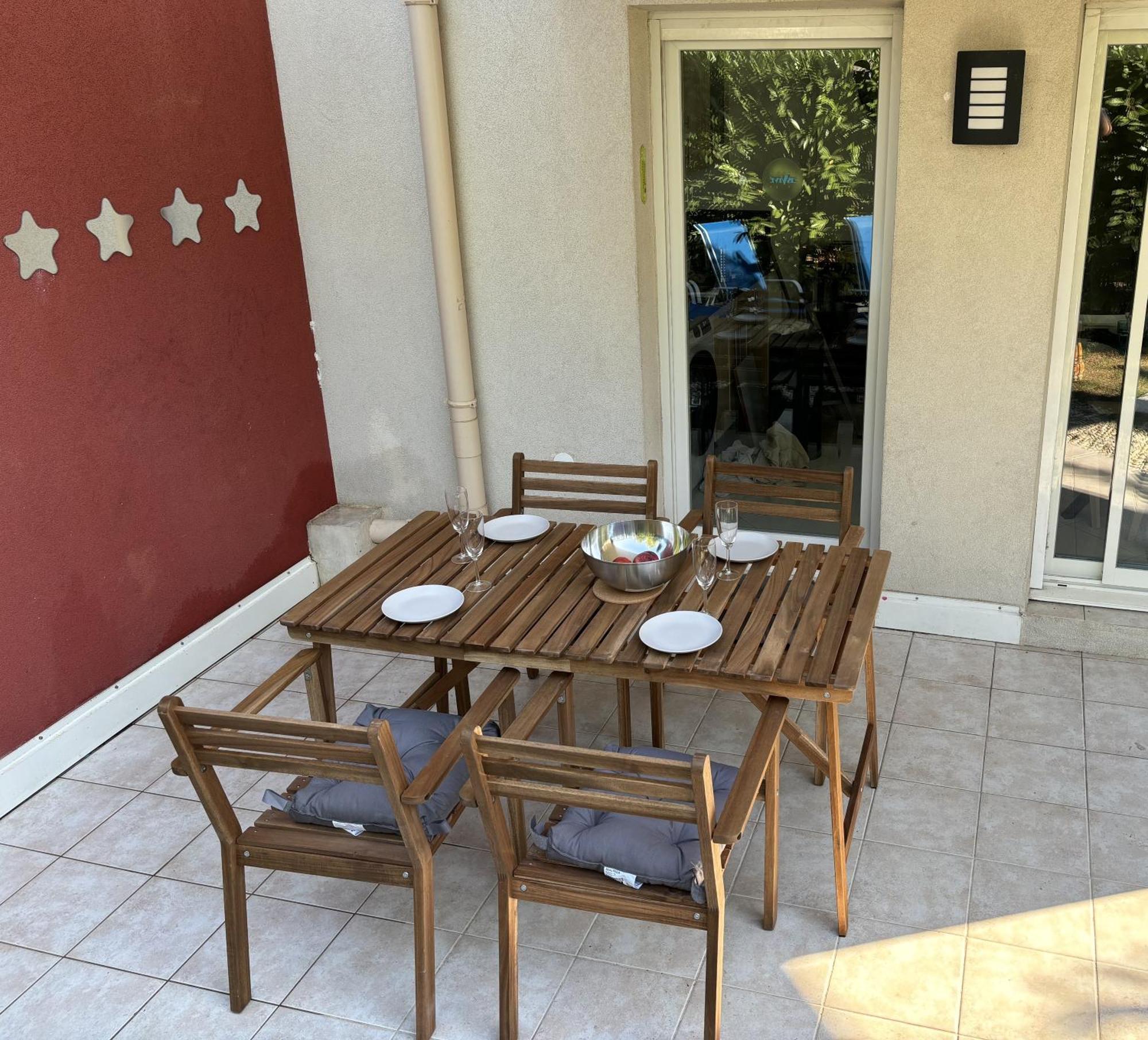Beachside Apartment With Pool & Garden In Juan Les Pins Antibes Ngoại thất bức ảnh