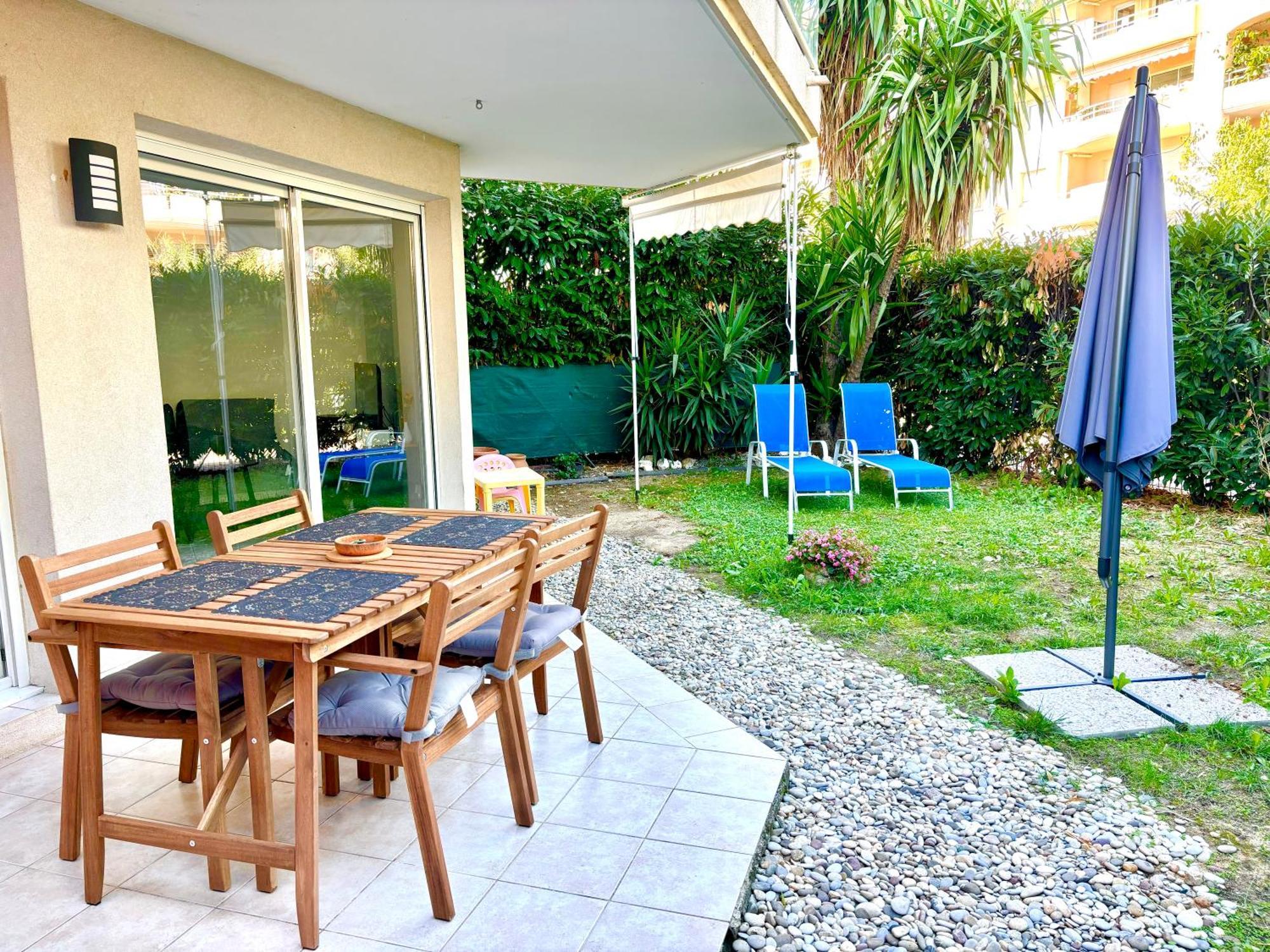 Beachside Apartment With Pool & Garden In Juan Les Pins Antibes Ngoại thất bức ảnh